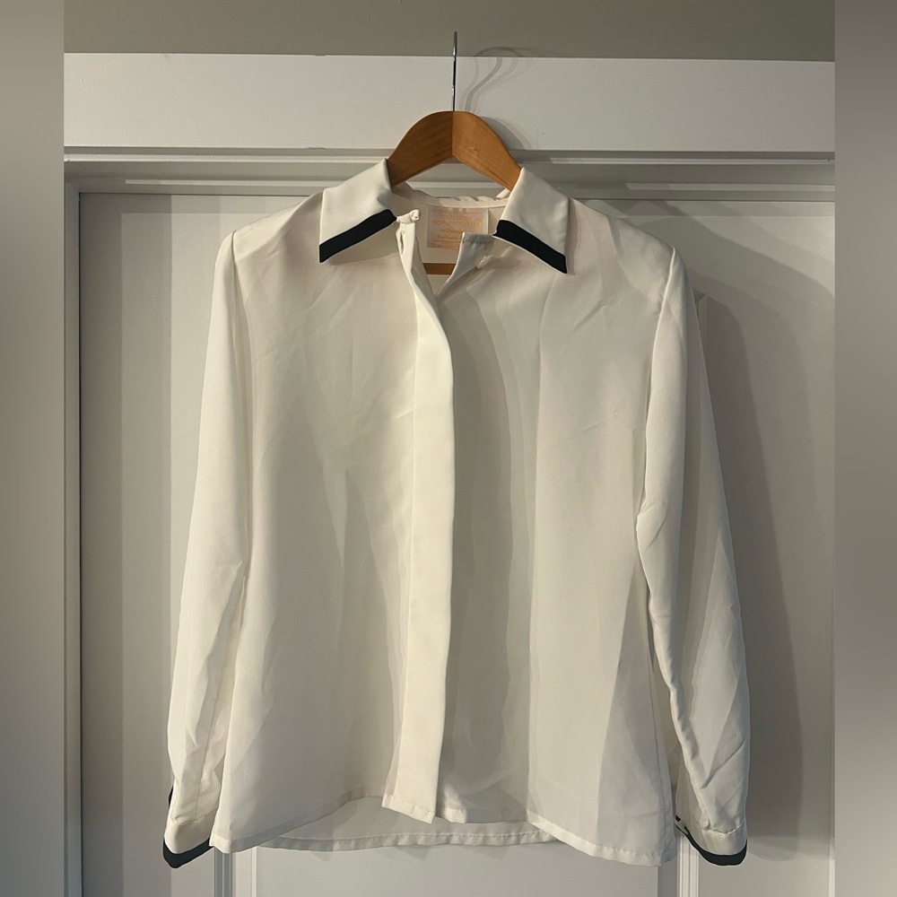 Women’s White blouse by Country Sophisticates by Pendleton. Size 6